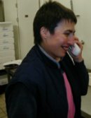 Jocelyne en pleine causerie au t�l�phone